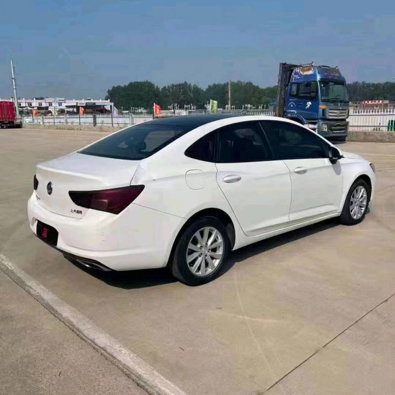 北京16年别克威朗1