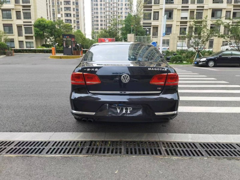 蘇州12年大眾邁騰9
