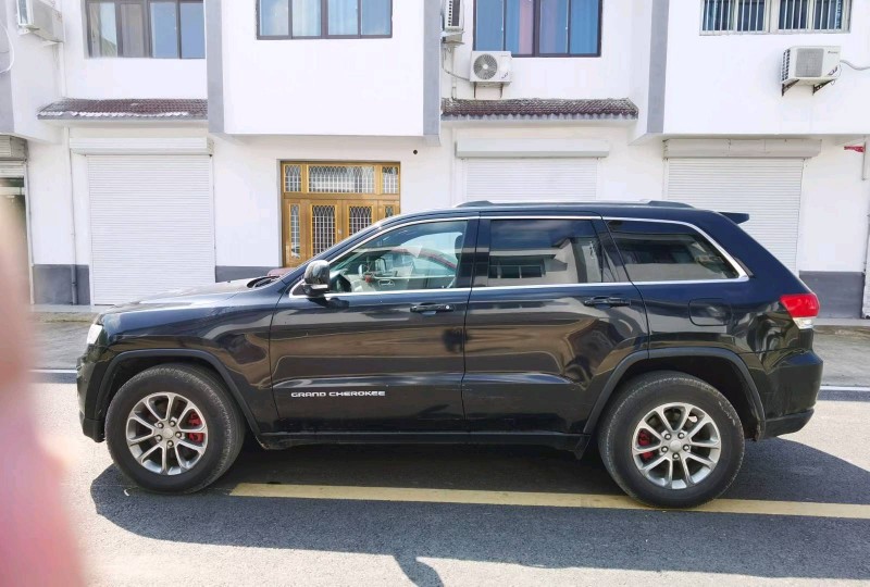 蘇州13年Jeep大切諾基3