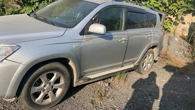 枣庄11年丰田RAV43