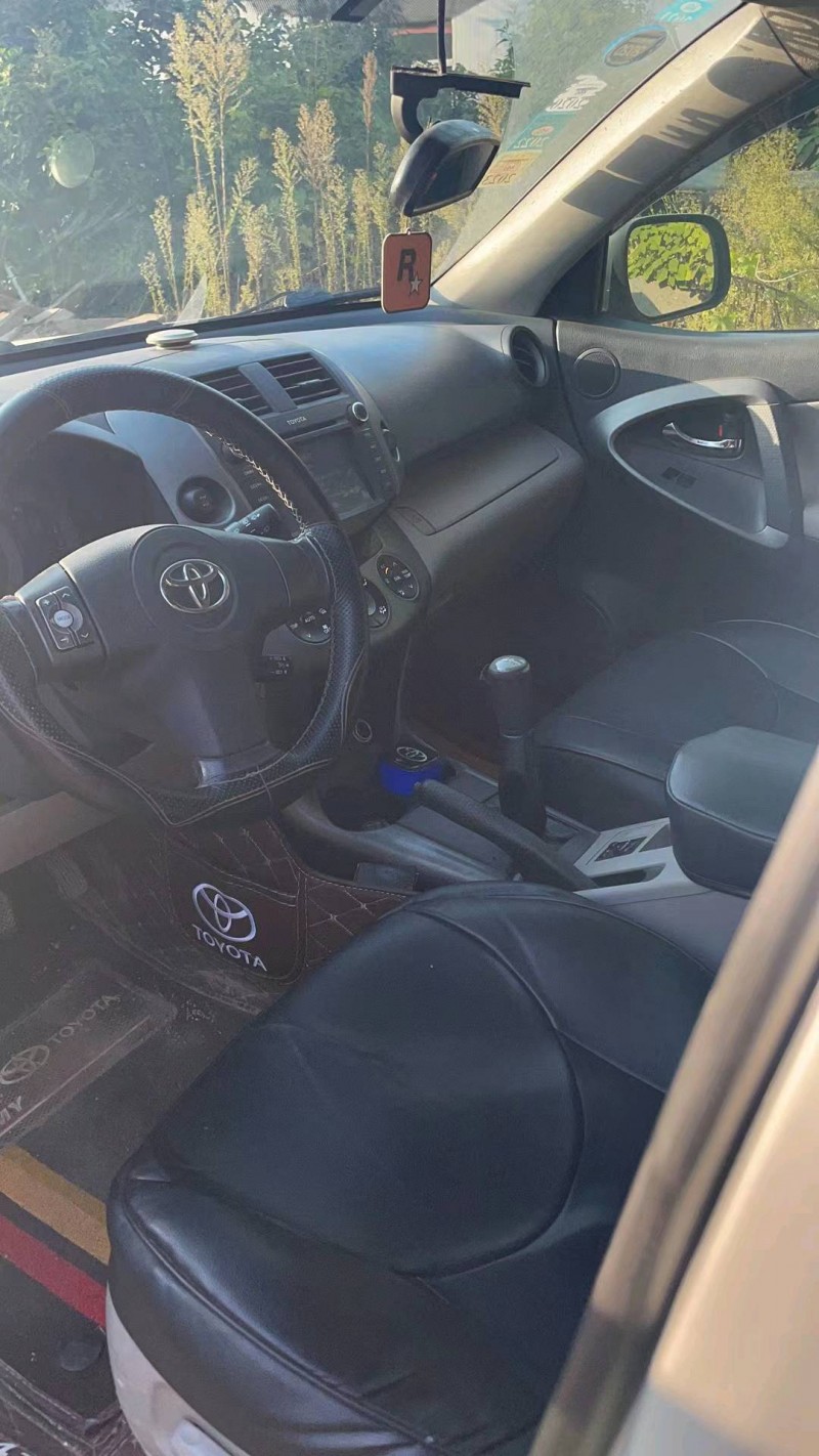 枣庄11年丰田RAV46