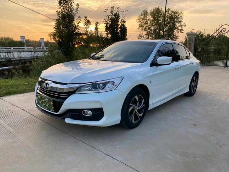 徐州17年本田雅阁3