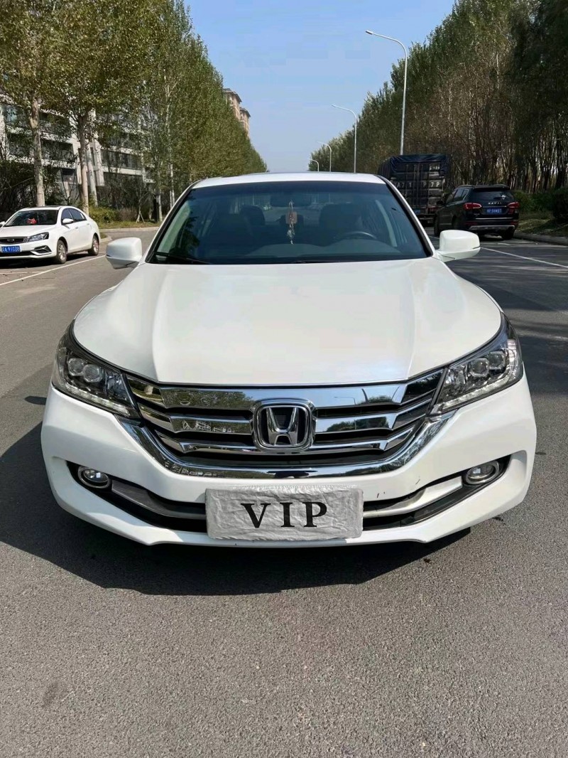 沈阳14年本田雅阁1