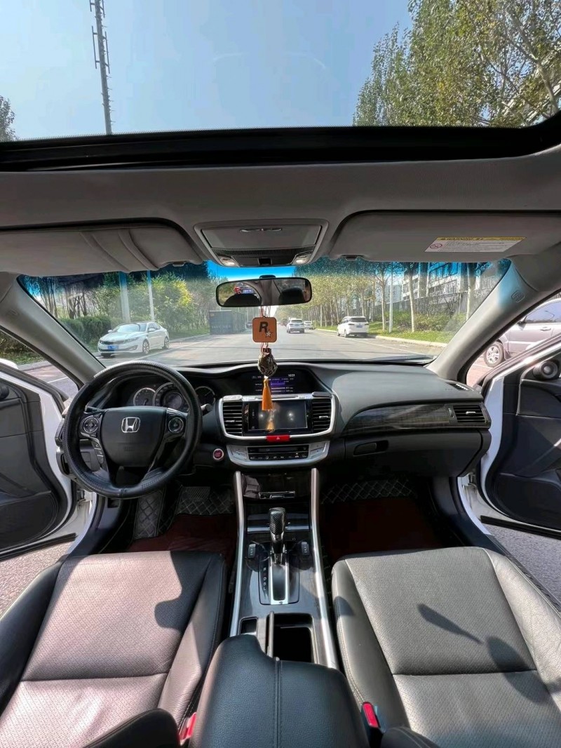 沈阳14年本田雅阁4