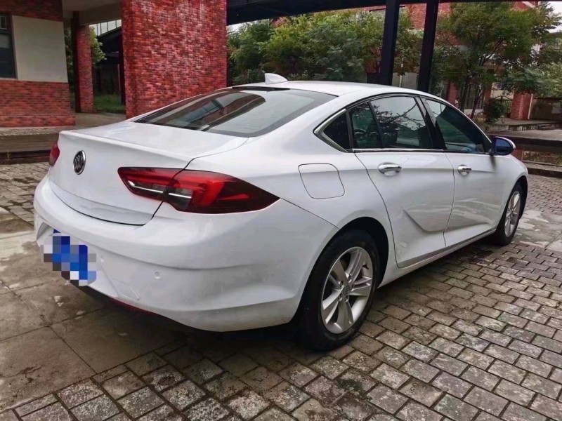 东营19年别克君威6