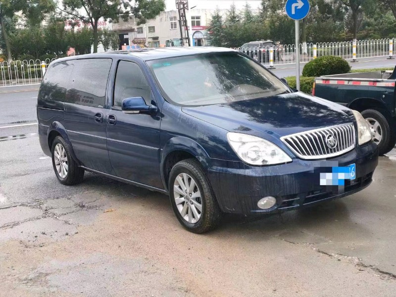 烟台13年别克陆尊2