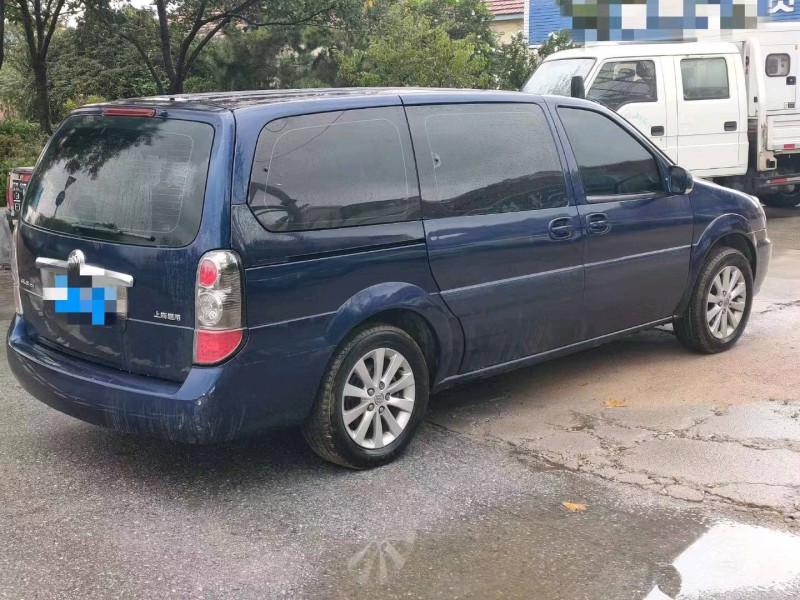 烟台13年别克陆尊6