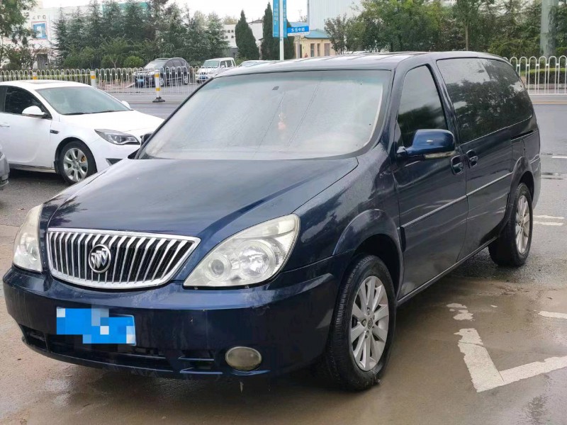 烟台13年别克陆尊7