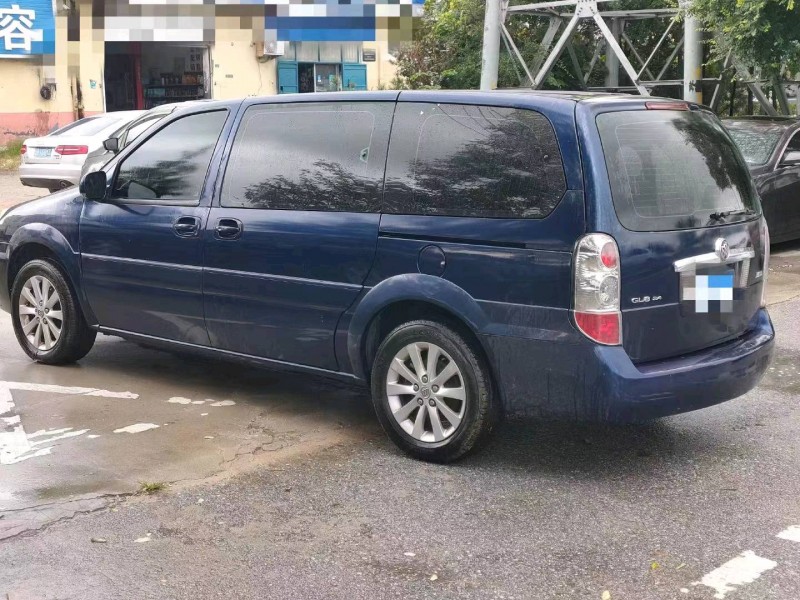 烟台13年别克陆尊8