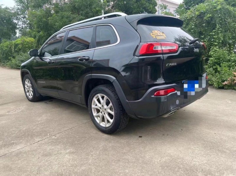 棗莊16年Jeep自由光6