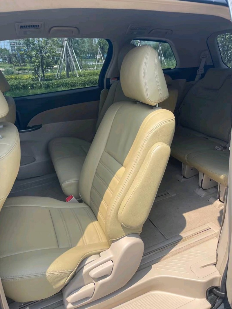 徐州17年丰田普瑞维亚5