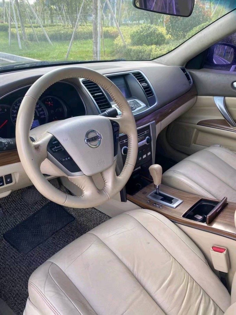 徐州12年日产天籁5