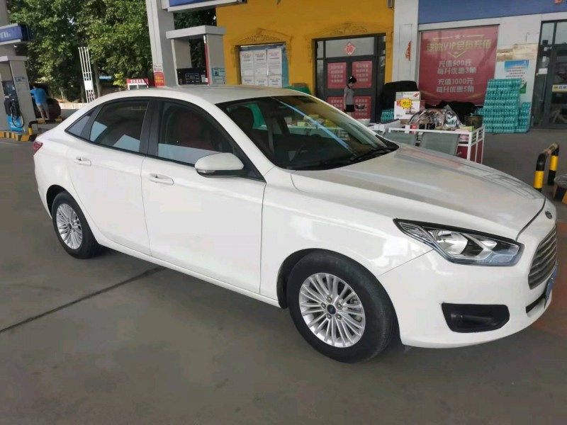 保定17年福特福睿斯6