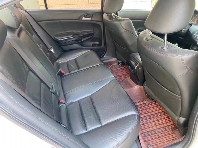 保定13年本田雅阁5