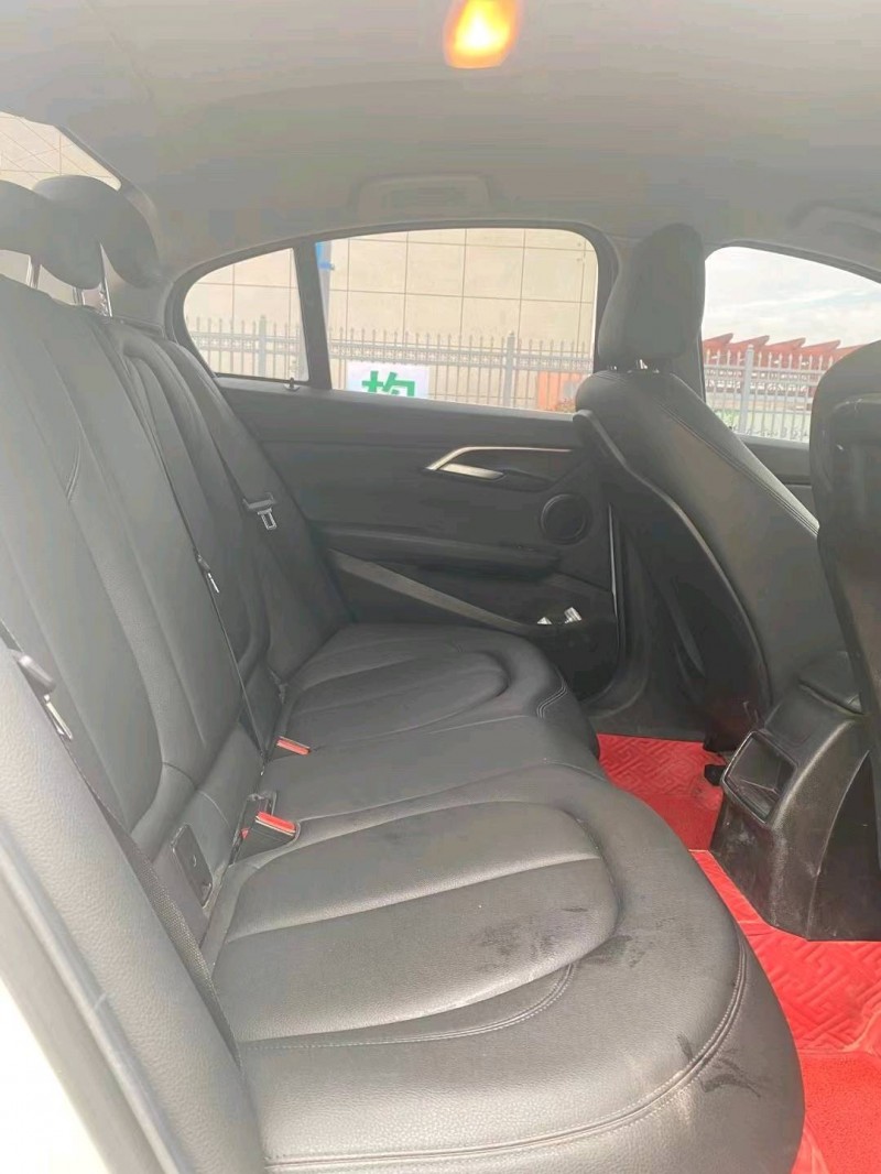 徐州19年宝马1系5