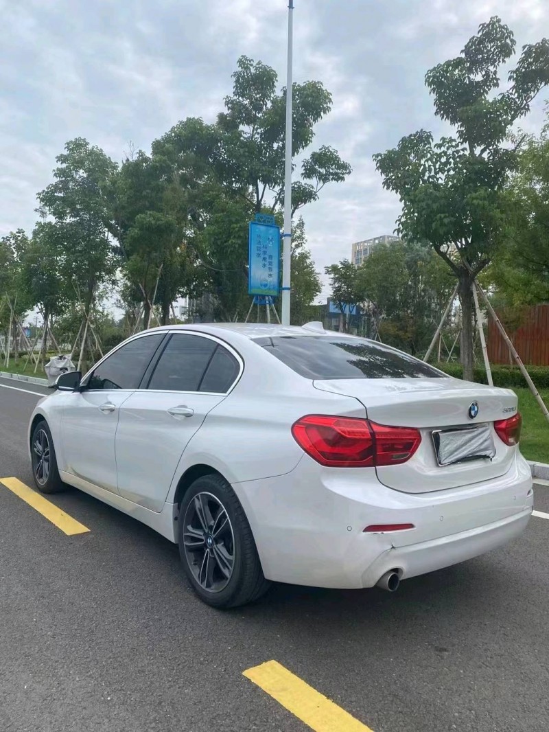 徐州19年宝马1系8