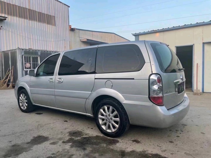 青岛13年别克GL83