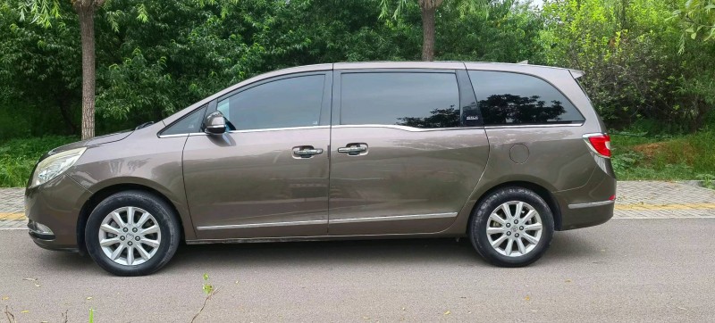 青岛13年别克GL84