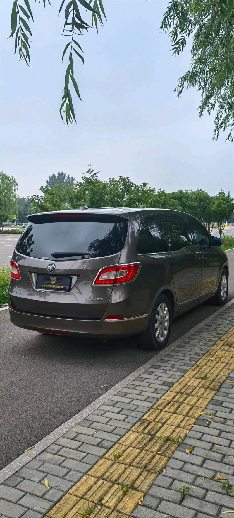 青岛13年别克GL89