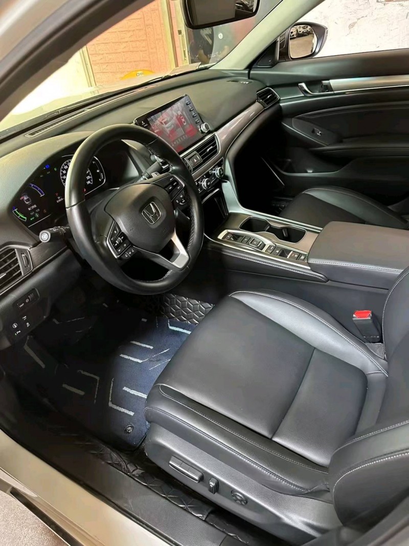 广州20年本田雅阁5