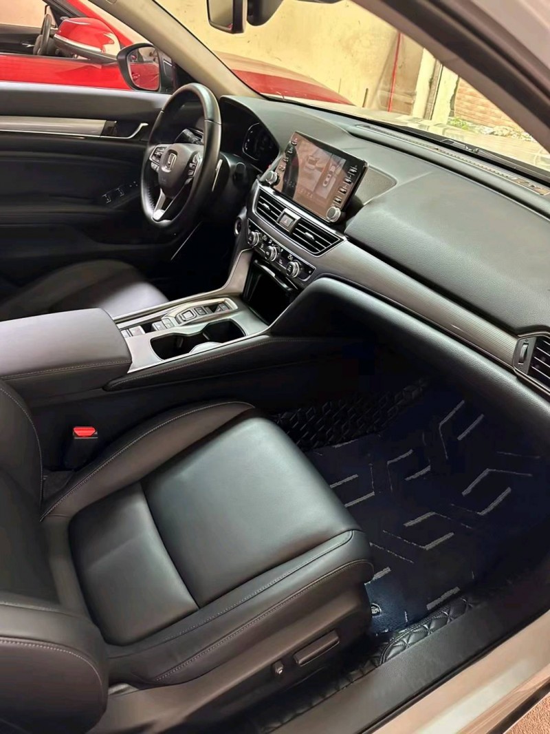 广州20年本田雅阁4