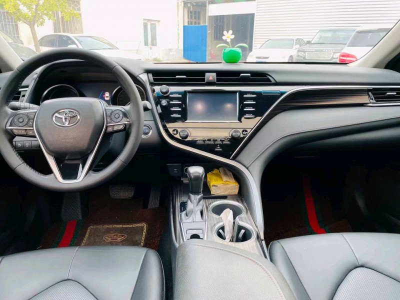 徐州18年丰田凯美瑞4