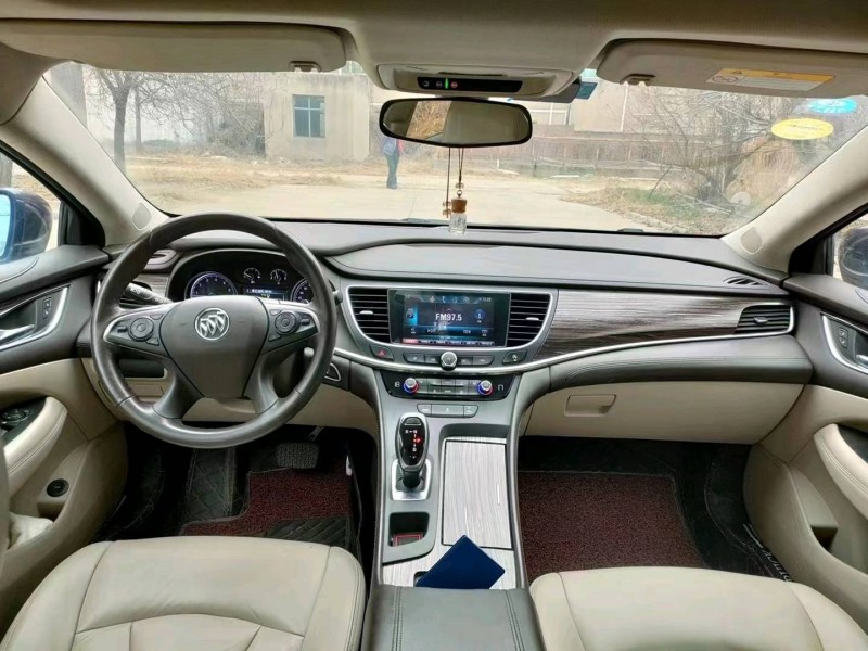 保定17年别克君越5