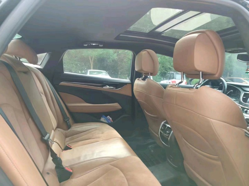 青岛17年别克君越6