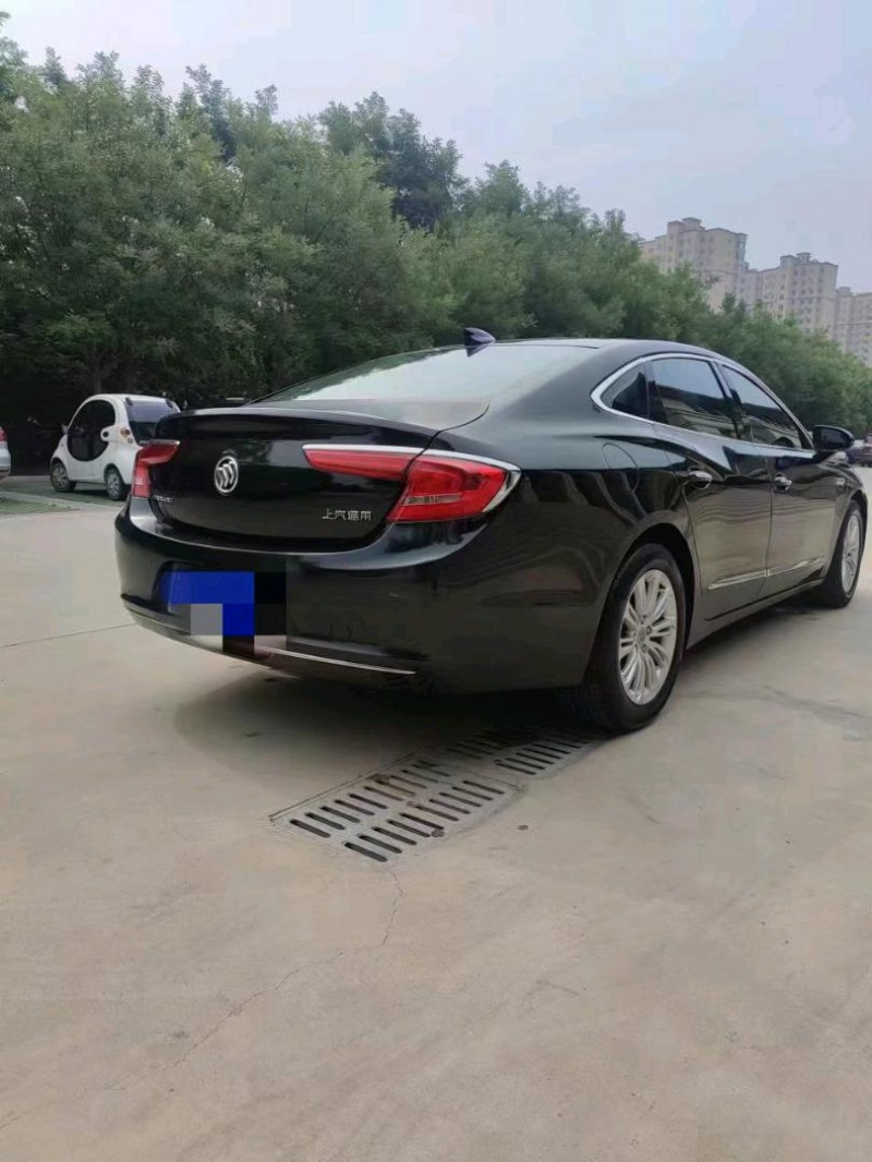 青岛17年别克君越7