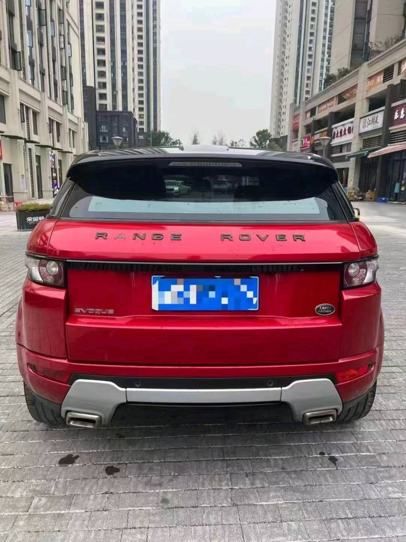 重庆14年路虎极光3