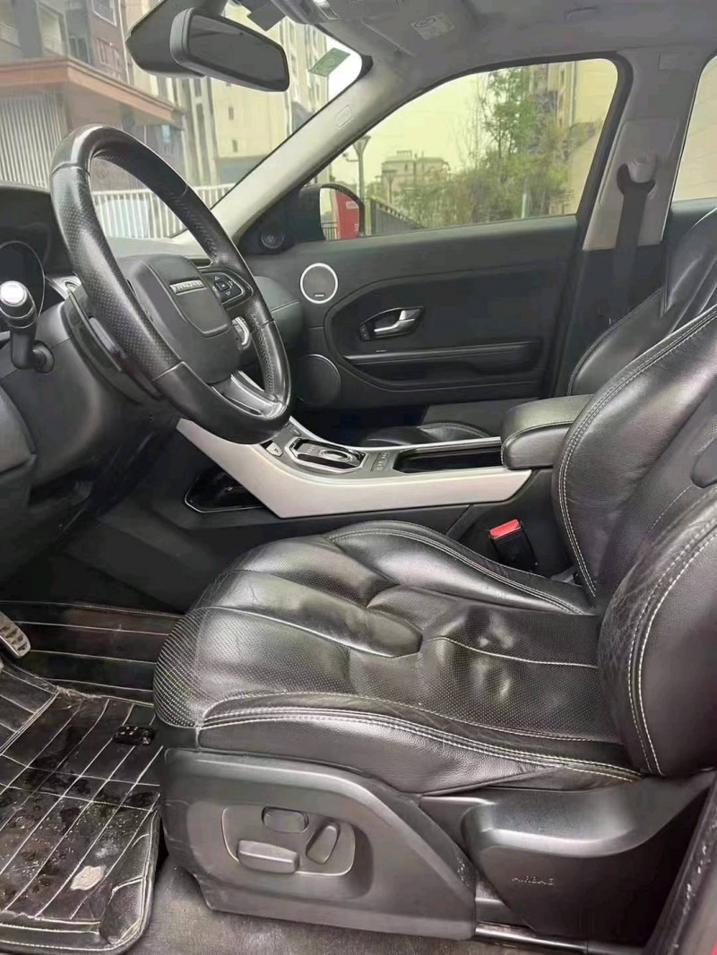 重庆14年路虎极光4