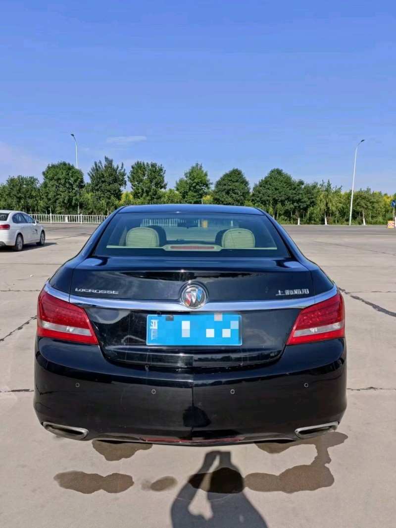 石家庄15年别克君越5