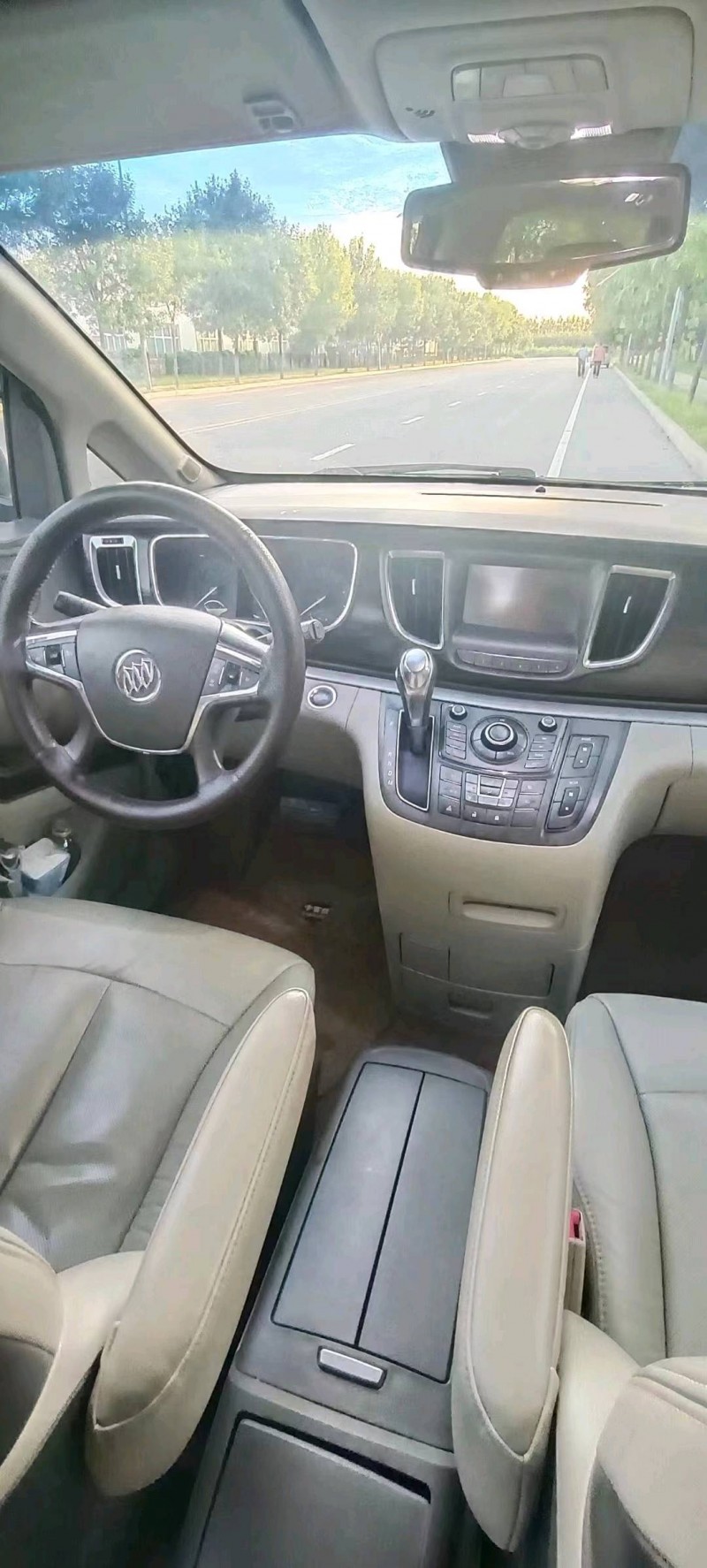 石家庄12年别克GL86