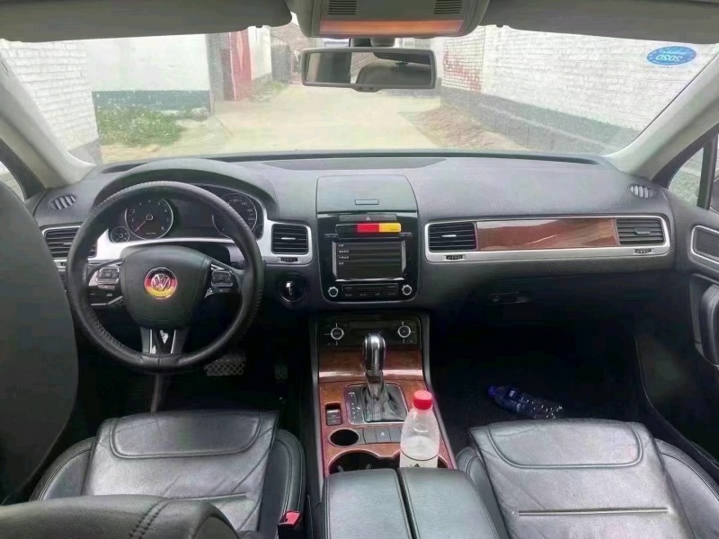 济宁12年大众途锐4