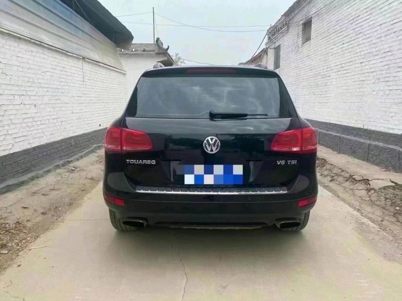 济宁12年大众途锐8