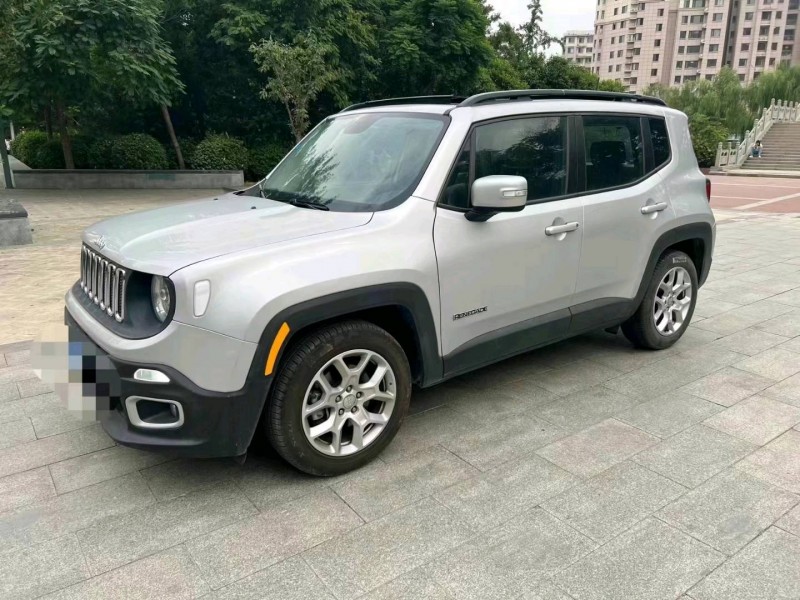 濟寧17年Jeep自由俠3