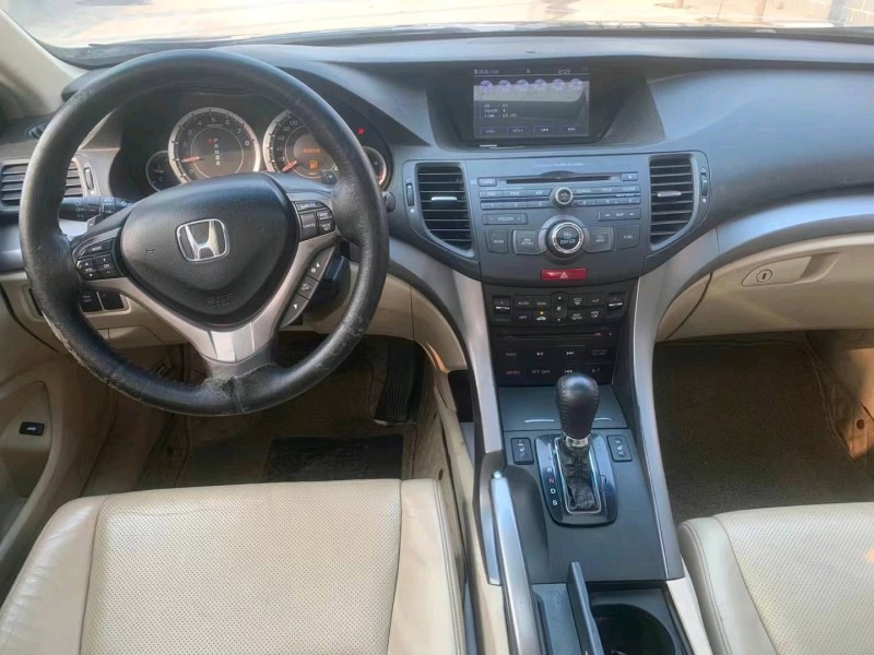 济宁13年本田思铂睿3