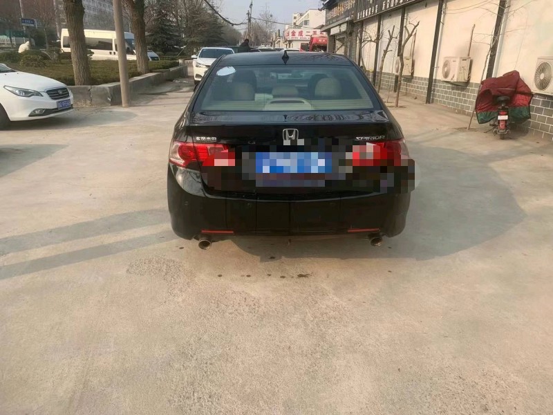 济宁13年本田思铂睿9