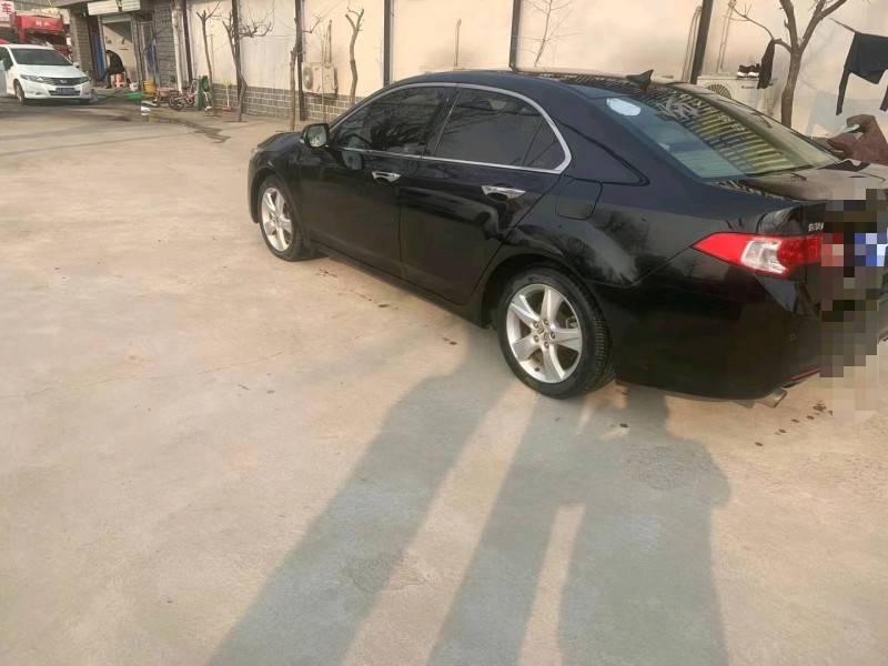 济宁13年本田思铂睿8