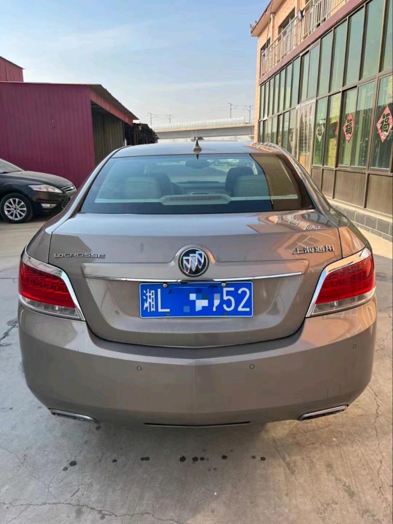 保定11年别克君越9