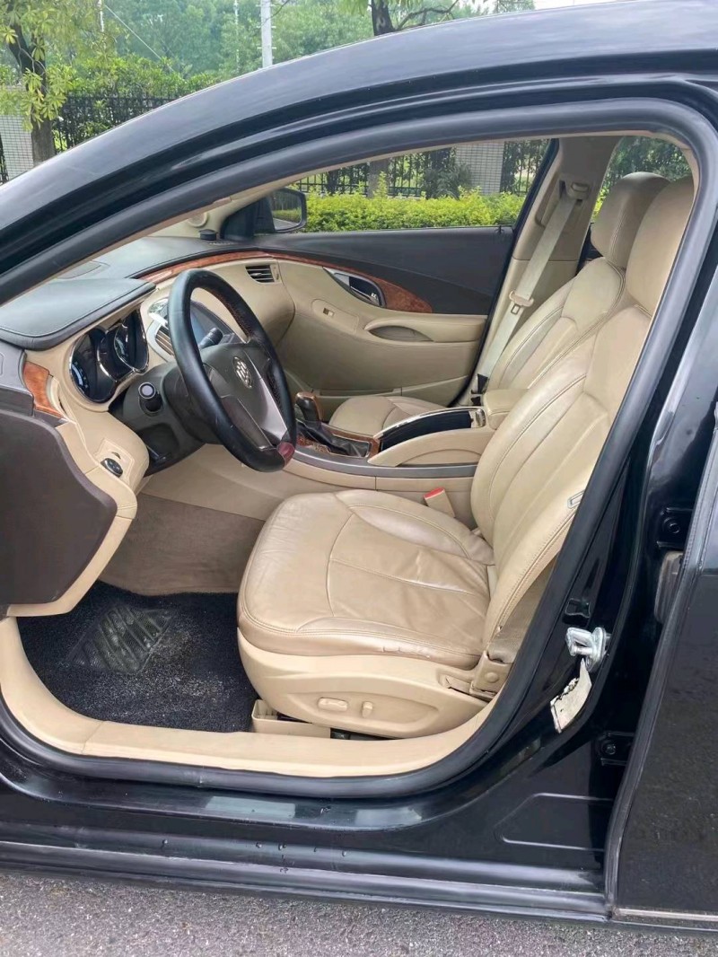 广州11年别克君越6