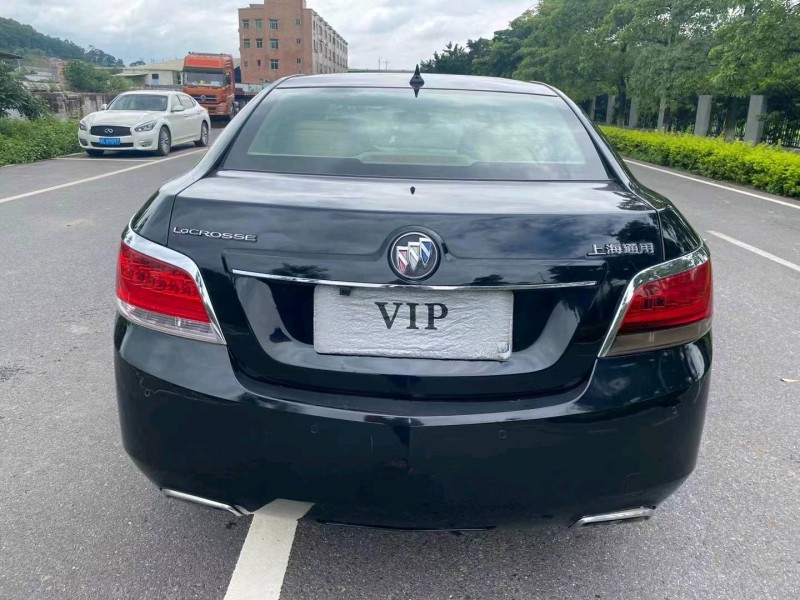 广州11年别克君越9