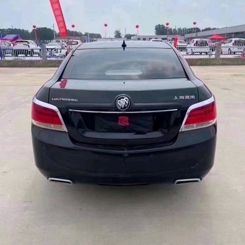 北京11年别克君越8