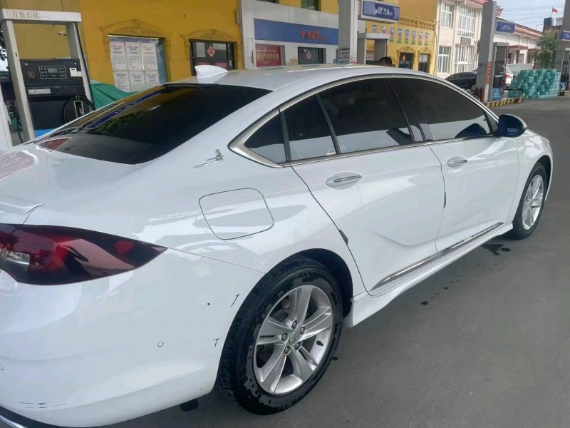 保定19年别克君威8