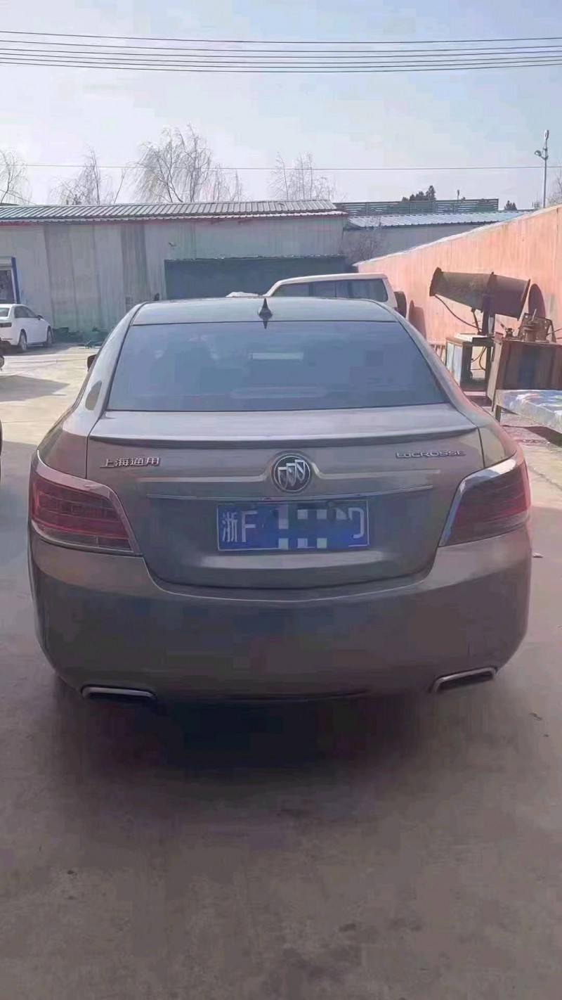 北京12年别克君越9