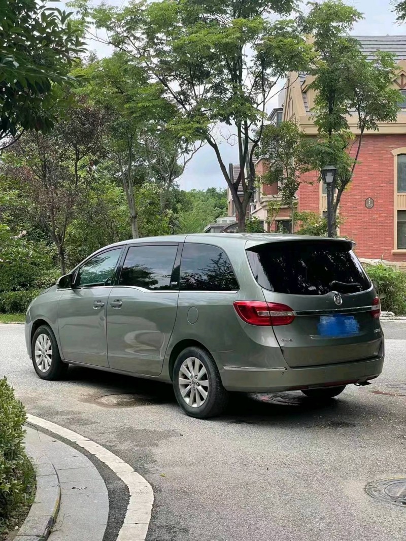 青岛16年别克GL88