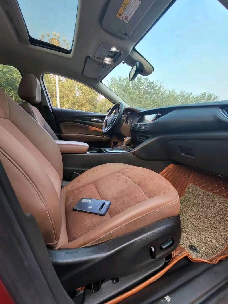 青岛17年别克君威5