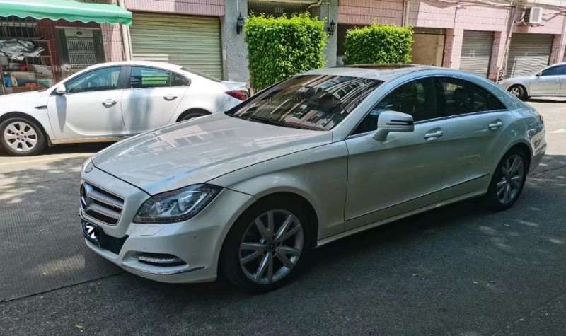 广州12年奔驰CLS5