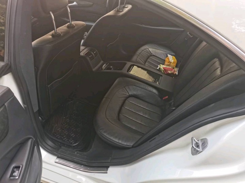 广州12年奔驰CLS4