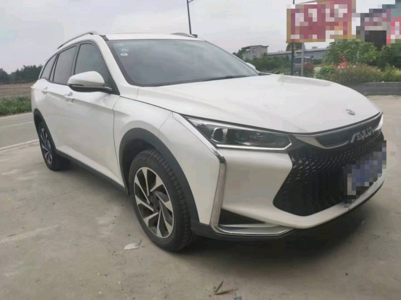 成都20年东风奕炫7